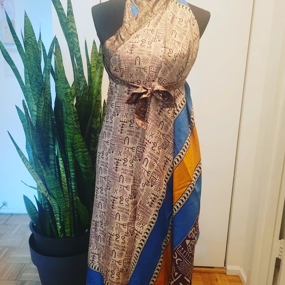 Dresses & Skirts - Converter/Reversible skirt. 1 skirt many different